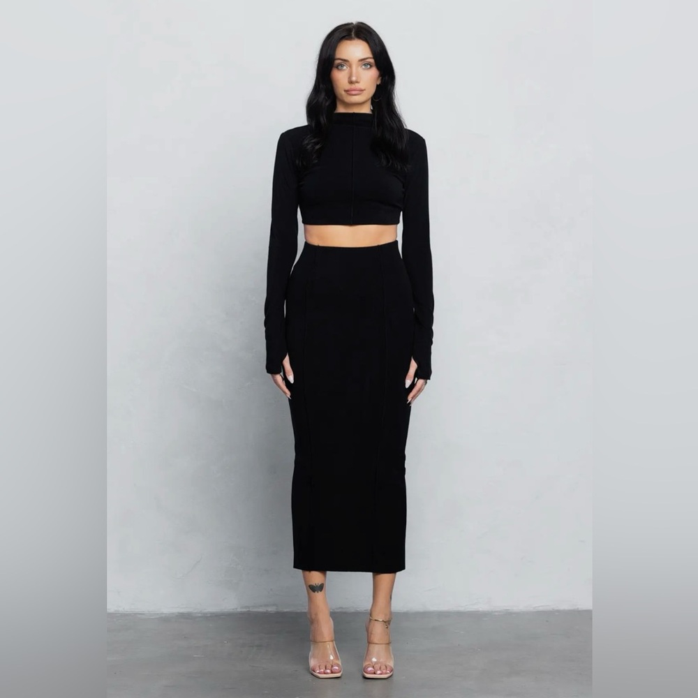 NWT Ultra Soft Double Side Jersey Turtleneck Crop Top & Maxi Skirt Set